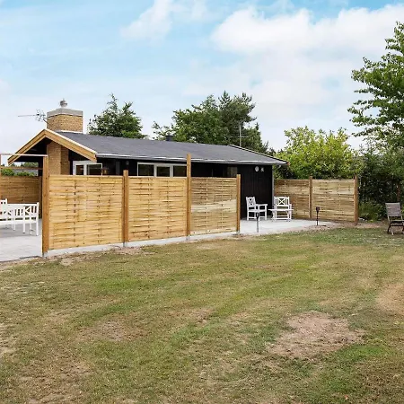 6 Person Holiday Home In V Ggerl Se 別荘 Bøtø By